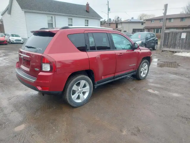 2017 Jeep Compass 4WD 4dr High Altitude Edition *Ltd Avail* in Cars & Trucks in Oshawa / Durham Region - Image 6