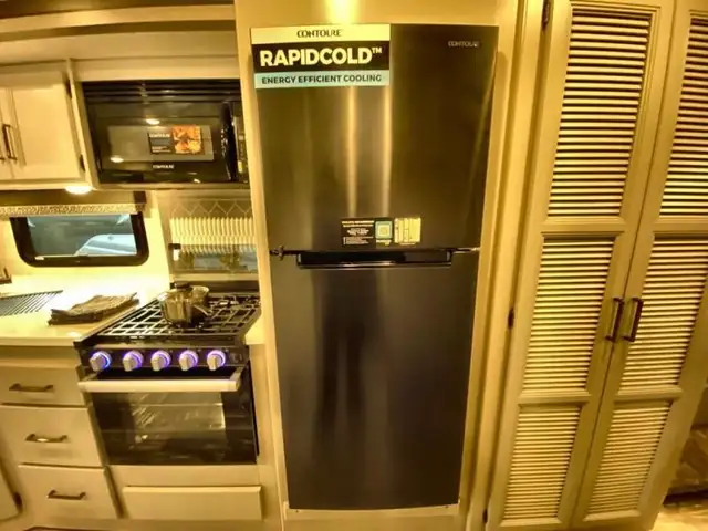 2025 Thor Motor Coach Hurricane 34R in RVs & Motorhomes in Bedford - Image 28