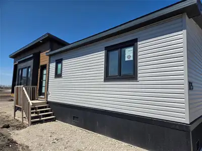 R16//Mitchell/Get away from the hustle & bustle and reside in Mitchell's first Adult living communit...