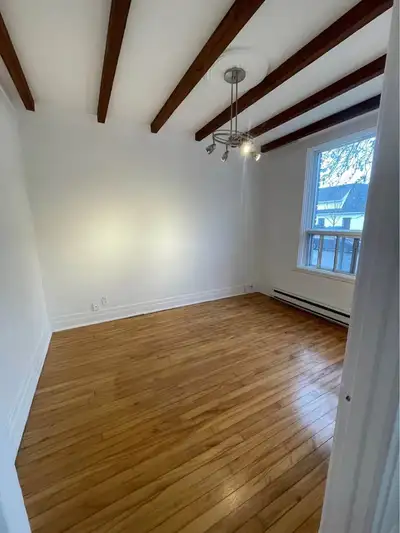 *880 3e Avenue, Verdun* $1550/Mois *Le 1er Mois de loyer est gratuit !! * Verdun, quartier prisé : R...