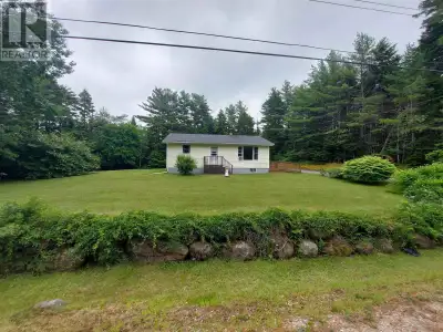 **Charming Bungalow in Marriotts Cove** Welcome to Middle River road in beautiful Marriotts Covea pe...