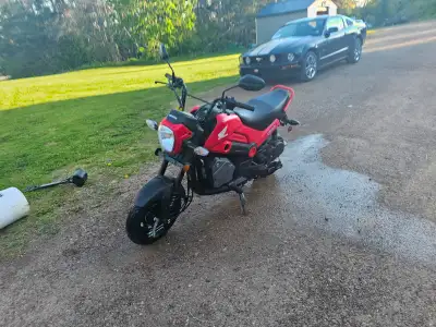 Price is $1900 taxes IN!!!Ad will be deleted when sold.for serious inquiries phone or text 902899554...