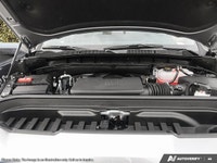 4WD Crew Cab 147 Elevation ... Engine: Turbocharged Diesel I6 3.0L/183 Safety Equipment Airbags, Dua... (image 5)