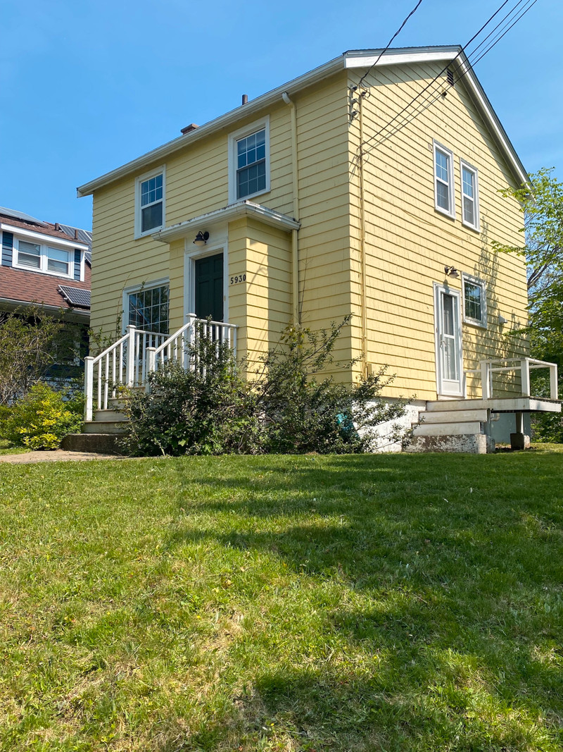 SOUTH END HALIFAX CHARMING FULLY FURNISHED 3 BED + 1 BATH HOME! Long