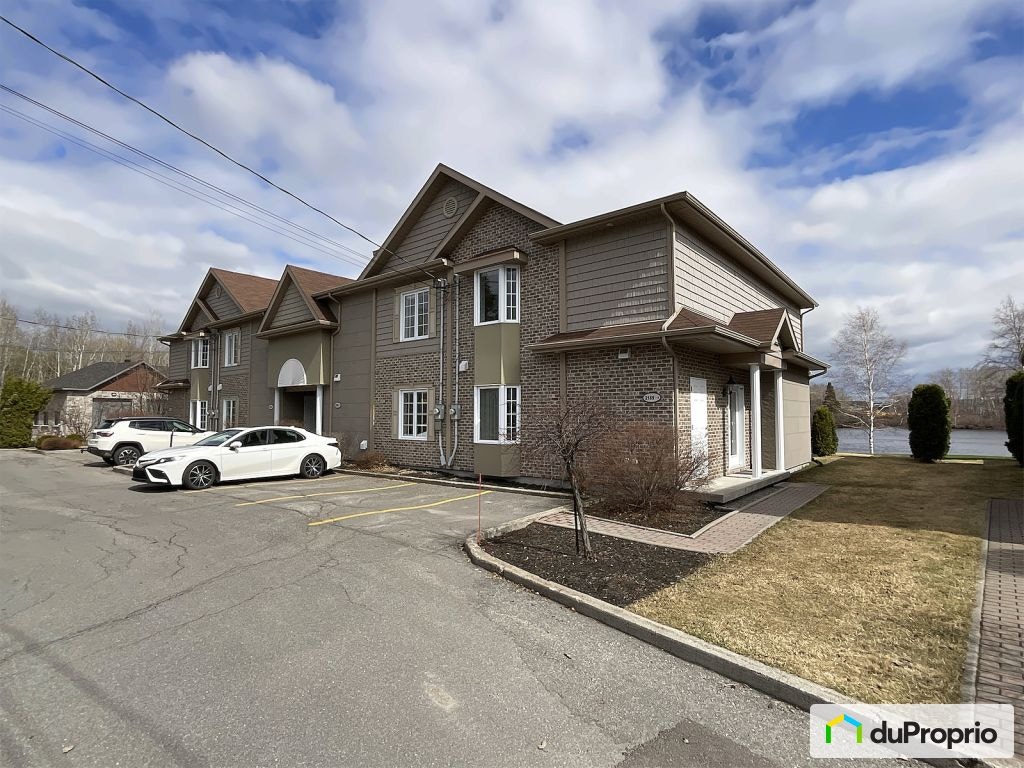 $410,000 - Condominium for sale in Chicoutimi (Chicoutimi) — photo 1