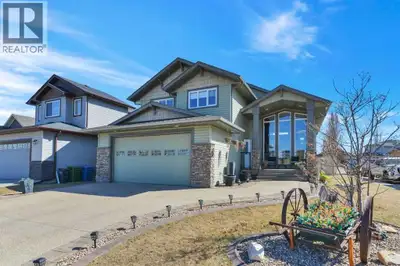 Highly desirable Clearview Ridge Location, facing the Pond with no one in front of you. Watch your c...