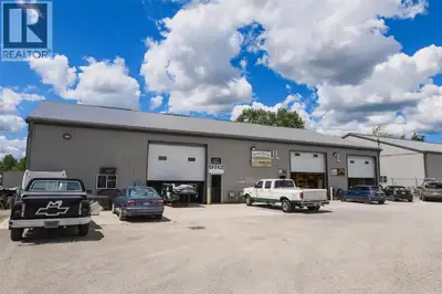 CLEAN AND TIDY INDUSTRIAL PROPERTY FOR SALE IN PETROLIA. FULLY TENANTED. 1.290 ACRE PROPERTY FEATURE...