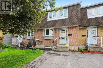 Open House Saturday July 11 2-4. Are you looking for a move-in ready condo townhome in Orléans, clos...