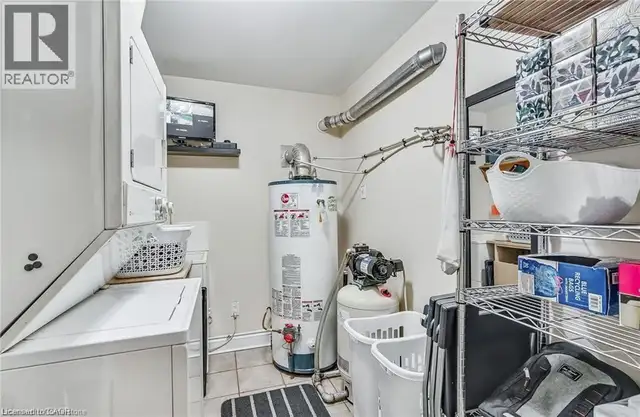 8 BEACH Road Lowbanks, Ontario in Houses for Sale in St. Catharines - Image 32