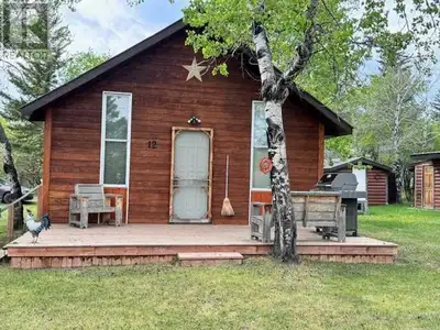 Escape to Serenity at Suffern Lake just south of Marsden Imagine waking up to the soothing sounds of...