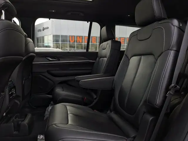 2025 Jeep Grand Cherokee L Limited * - Dual-Pane Sunroof in Cars & Trucks in Calgary - Image 31