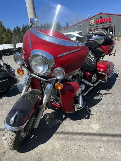 2000 Yamaha Venture Royal Star 1300cc $3,000 OFF! Comfortable, classic, and road-ready. This pre-own...
