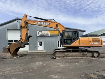 Excavatrice avec Traction en Acier Cabine, 2 Godets Attache Rapide Pouce Hydraulique 8205 Hres Très...