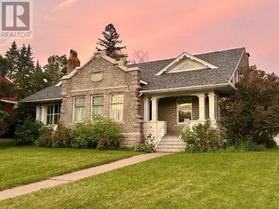 Step into timeless elegance with this stately Craftsman-style 1.5-storey, 5-bedroom, 3-bathroom fami...