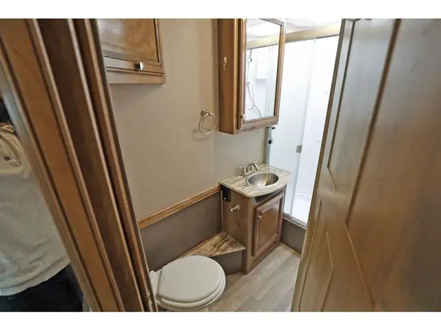 2020 Holiday Rambler Admiral 28A 2 extension Classe A 2020 in RVs & Motorhomes in Laval / North Shore - Image 18