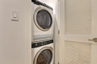 Renovated Akelius one bedroom apartment for rent. Located near Decelles Ave in the Cote-des-Neiges n... (image 6)