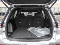 4X4 | Remote Start | Heated Seats + Wheel | Apple CarPlay | Low kms | Clean Carfax | Fully Inspected... (image 6)