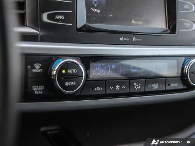 2015 Toyota Highlander LE | Heated Seats | AWD | Power Tailgate in Cars & Trucks in London - Image 24