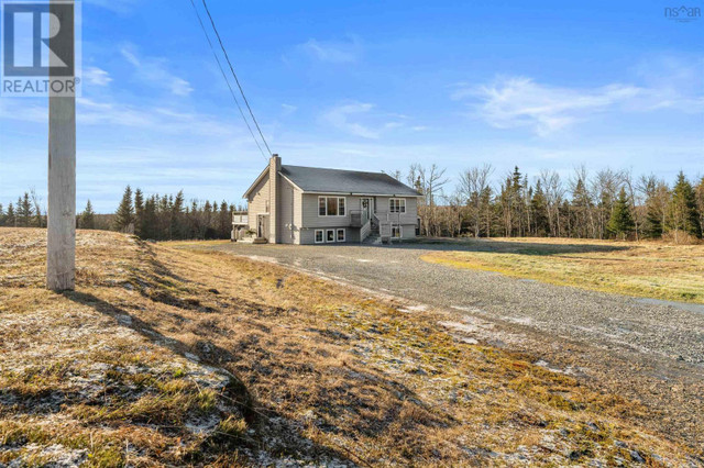 595 Dufferin Mines Road Port Dufferin, Nova Scotia in Houses for Sale in Truro - Image 2