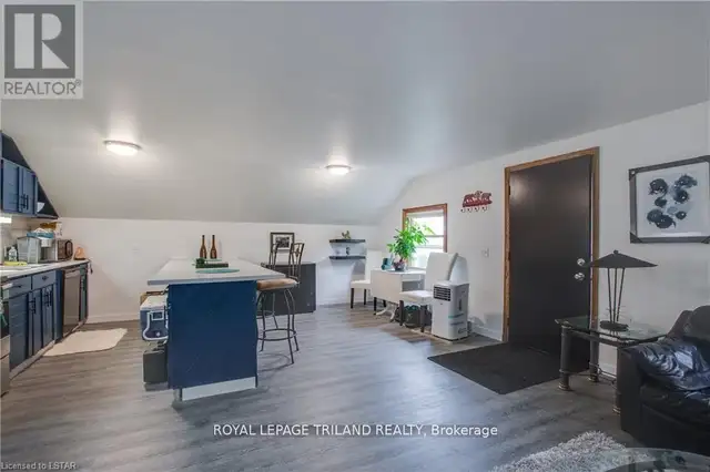 7575 BIDDULPH STREET Lambton Shores (Port Franks), Ontario in Houses for Sale in Grand Bend - Image 40