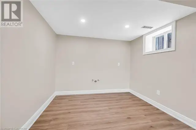 14 GLEN VISTA Drive Hamilton, Ontario in Houses for Sale in Hamilton - Image 37