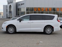 This Chrysler Pacifica has a dependable Regular Unleaded V-6 3.6 L/220 engine powering this Automati... (image 4)