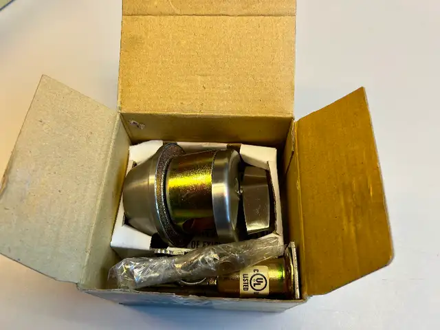 Pêne dormant acier inox, satiné in Hardware, Nails & Screws in Drummondville - Image 5