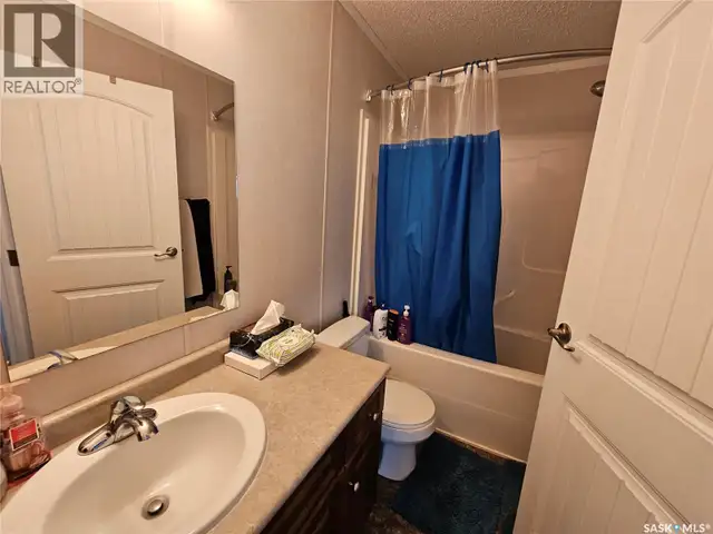 10 Four Seasons Trailer COURT Shaunavon, Saskatchewan in Houses for Sale in Swift Current - Image 17