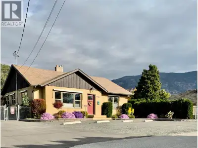 This beautifully renovated 1206 sqft rancher sits on a generous 0.21-acre lot on a quiet lane offeri...