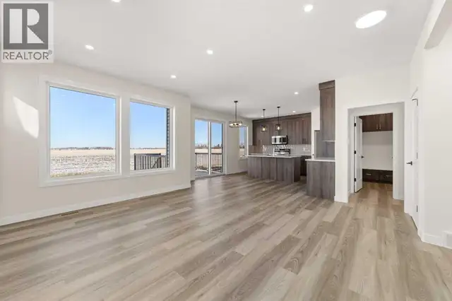 71 Vincent Crescent Olds, Alberta in Houses for Sale in Calgary - Image 5