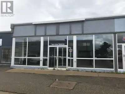 2000 sq ft of main floor space available for rent - located at the south end of main street Peace Ri...