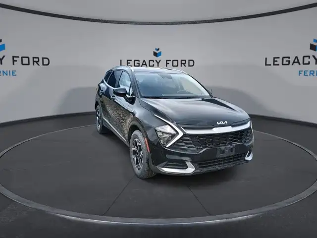 2023 Kia Sportage LX AWD 2.5L 4cyl, All Wheel Drive in Cars & Trucks in Cranbrook - Image 4