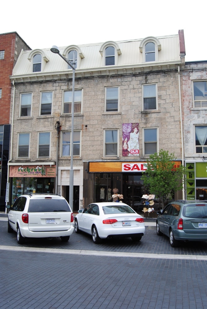 Stunning 2 Bedroom in the Heart of Downtown!. Long Term Rentals