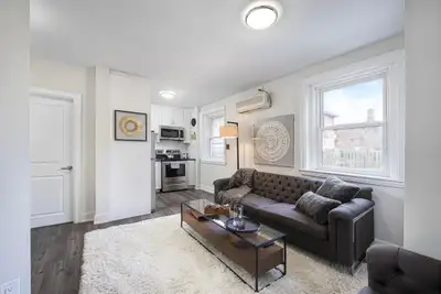 Studio Apartment for Rent - 86 Tisdale St S