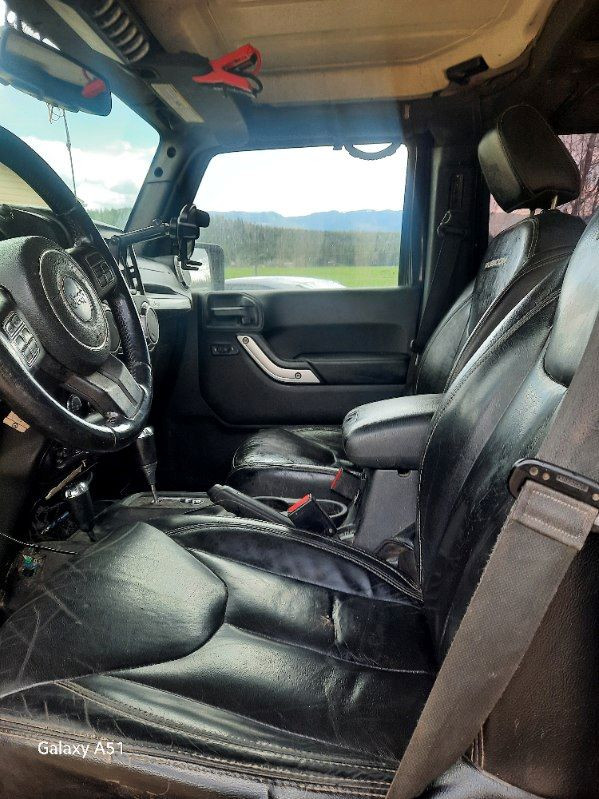2015 Jeep Wrangler Unlimited Rubicon in Cars & Trucks in Kelowna - Image 4