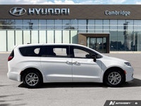 *2024 Chrysler Pacifica Touring L | Leatherette Seats | Carplay * Previous daily rental. Spacious, c... (image 5)