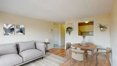 Welcome to The Edwardian at 360 Frank St., where charm meets convenience! This pet-friendly 1-bedroo...