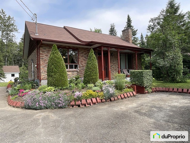 $393,000 - Bungalow in Rimouski (Ste-Blandine/Mont-Lebel) — photo 1