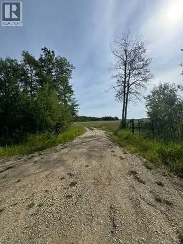Build Your Dream Lifestyle on 21.20 Acres in Valhalla CentreDiscover the perfect blend of privacy, c...