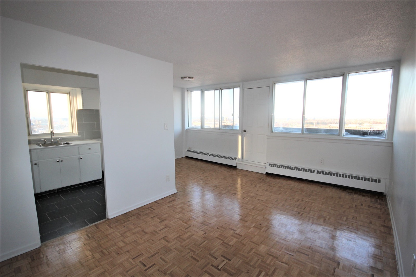 7705 Boulevard Acadie — photo 1