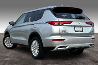 2.4 L 4 Cyl Engine Vehicle Options: Sunroof, 360 Degree Camera, Wireless Charging, Blind Spot Monito... (image 9)