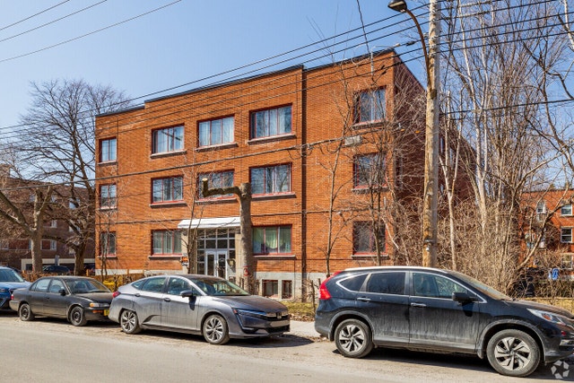 ✨ Cozy All-Inclusive Studio – $900 – 3255 Goyer (Central, Walkab — photo 1