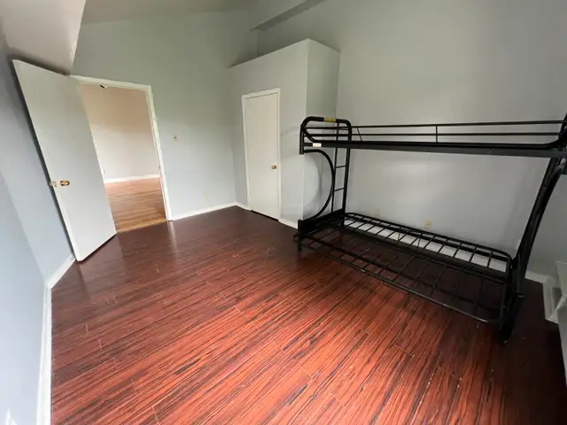 4+ Bedroom on Windsor St close to SOBEYS in Long Term Rentals in City of Halifax - Image 11