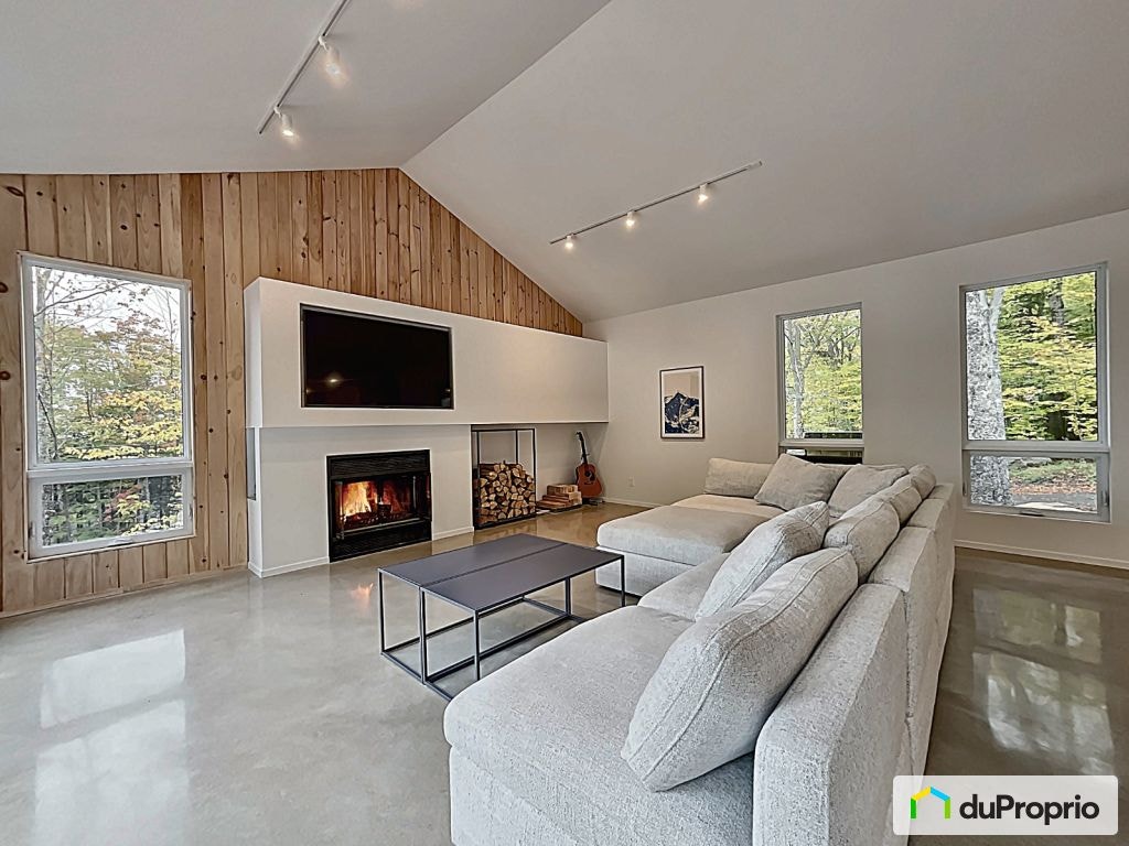 $713,000 - Bungalow for sale in St-Donat — photo 2