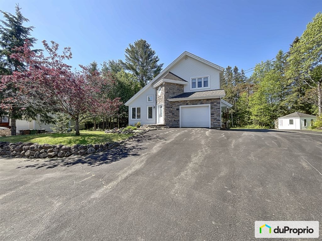 $699,000 - 2 Storey for sale in Mont-Tremblant (St-Jovite) — photo 1