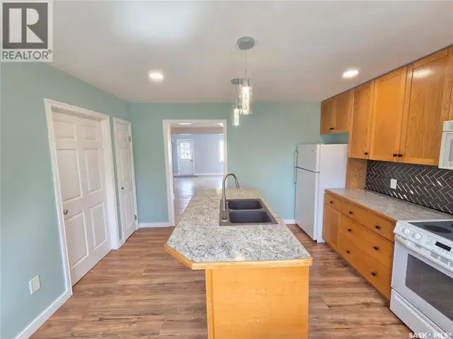 25 Rhodes STREET Redvers, Saskatchewan in Houses for Sale in Regina - Image 19