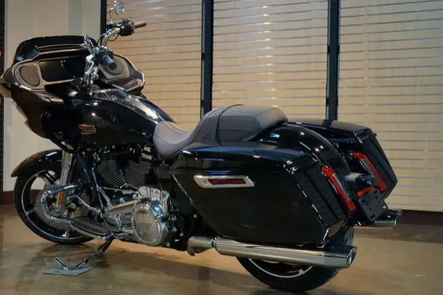 2025 Harley-Davidson FLTRX - Road Glide in Sport Touring in Lethbridge - Image 6