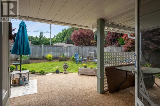 7 639 Arbutus St Qualicum Beach, British Columbia in Condos for Sale in Parksville / Qualicum Beach - Image 15