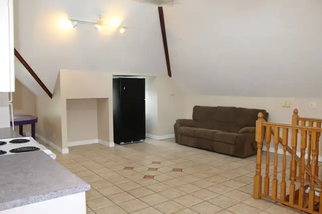 62 DORSET ST - STUDENT RENTALS AVAILABLE in Room Rentals & Roommates in Kitchener / Waterloo - Image 24