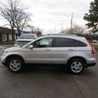 Check out this well-maintained 2011 Honda CR-V EX 4dr 4x4 Automatic SUV! With a sleek silver exterio... (image 5)